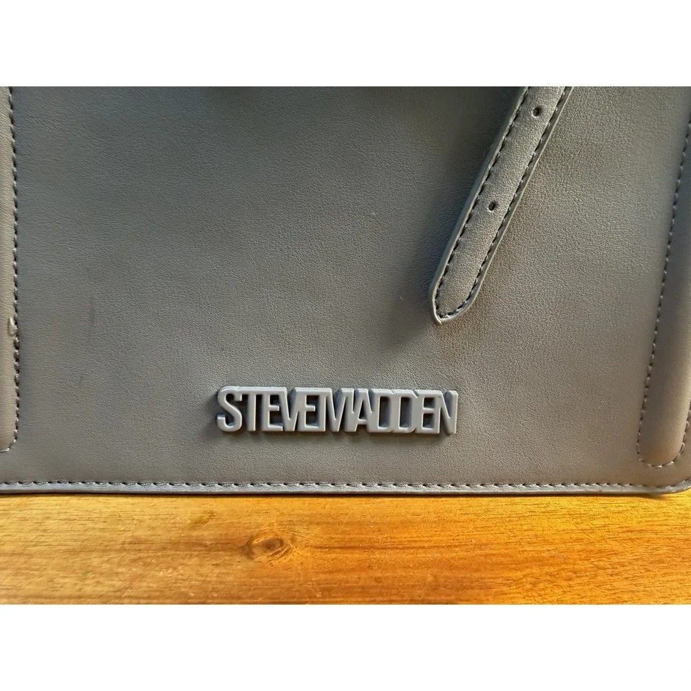 Steve Madden Gray Crossbody Purse Satchel Shoulder Bag Silver Hardware Veg